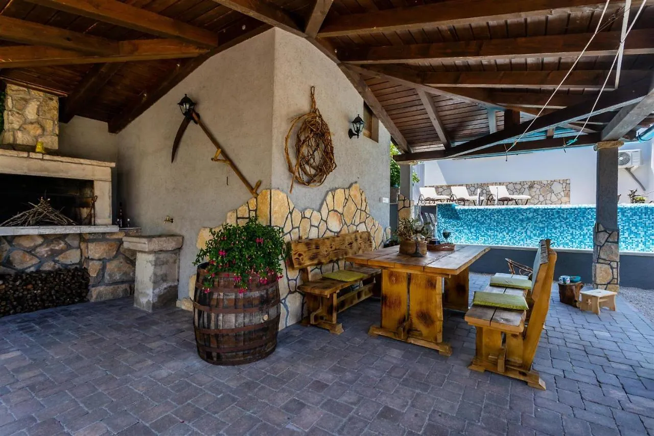 Apartment Roko Zupanje Croatia